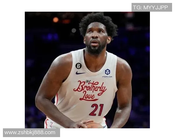 乔尔恩比德如何在NBA赛场上实现自我突破与团队协作的完美结合